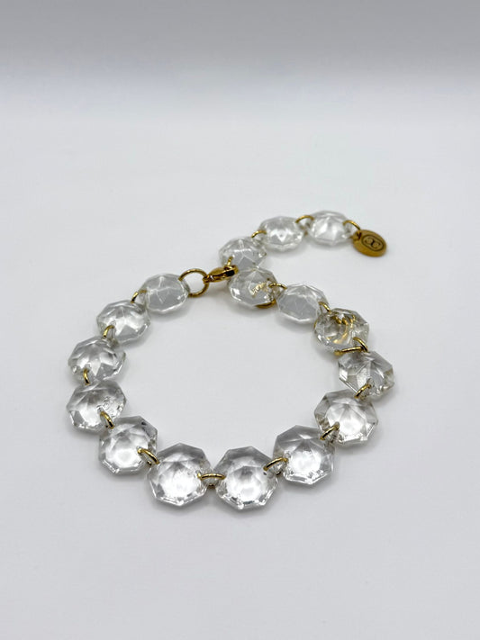 Bracelet upcyclé en pampilles de verre de lustre vintage et acier doré, Maison Clémy.