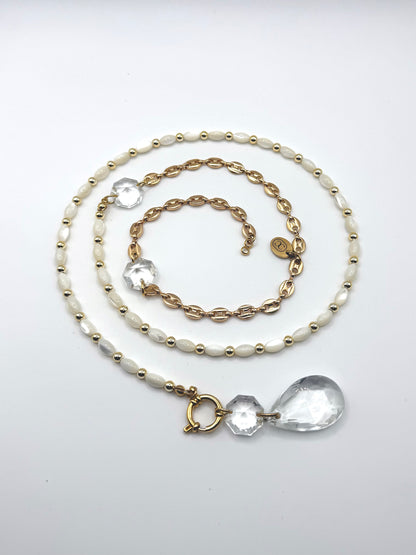 Collier upcyclé double rang en perles de nacre et verre de lustre vintage, Maison Clémy.
