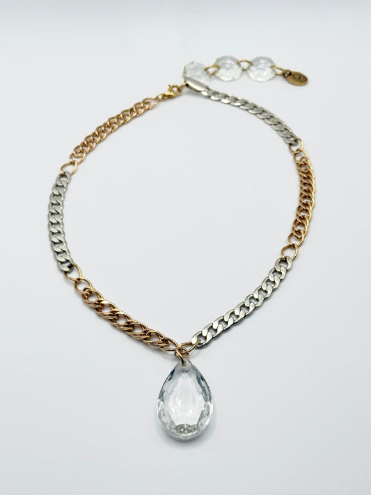 Collier upcyclé géométrique en verre de lustre vintage et chaînes dorée et argentée, Maison Clémy.