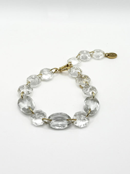 Bracelet upcyclé en verre de lustre vintage transparent et gris fumé, Maison Clémy.